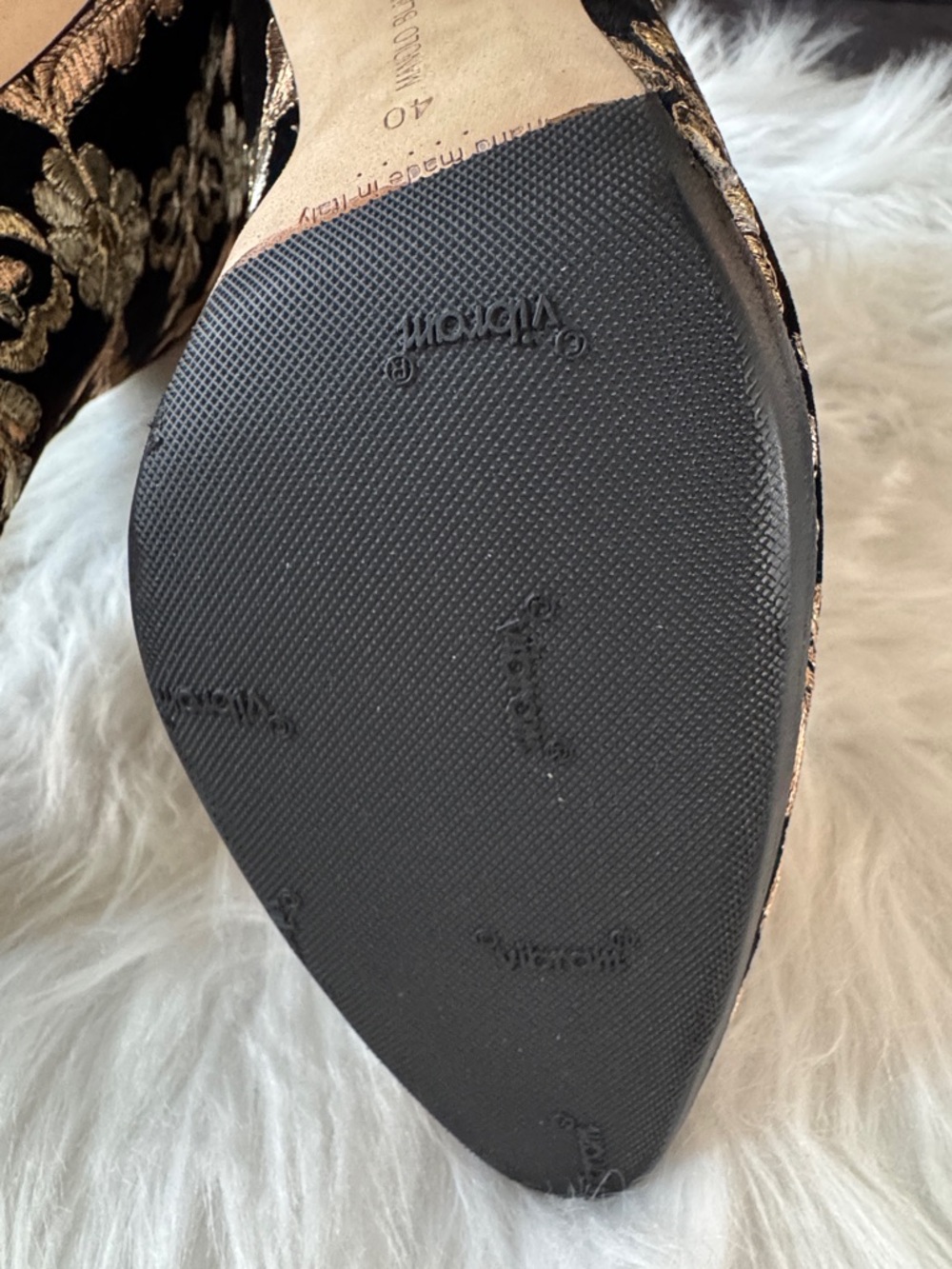 Manolo Blahnik Isola Embroidered Black Velvet Booties size 40 - Picture 12 of 17